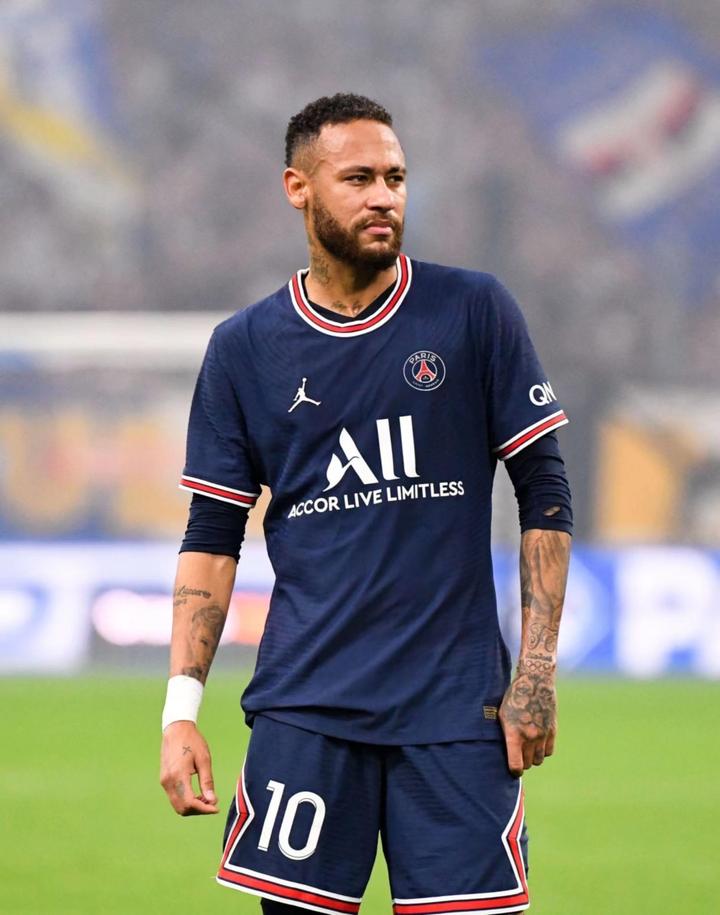 新西兰队以 新西兰队以