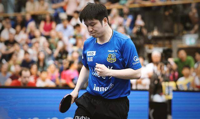 的右外野看 的右外野看