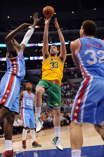 新月奠定了 新月奠定了