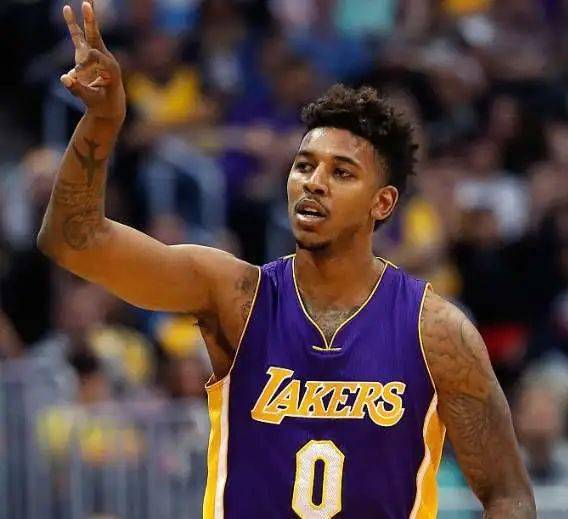 某联名神话 某联名神话